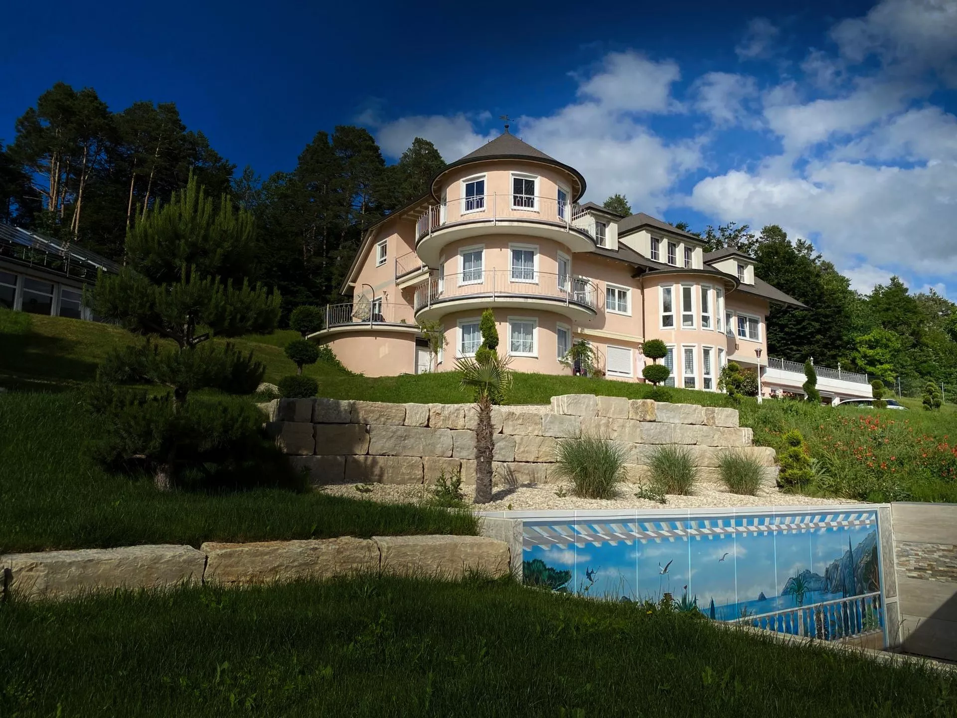 haus-pool-retuschiert